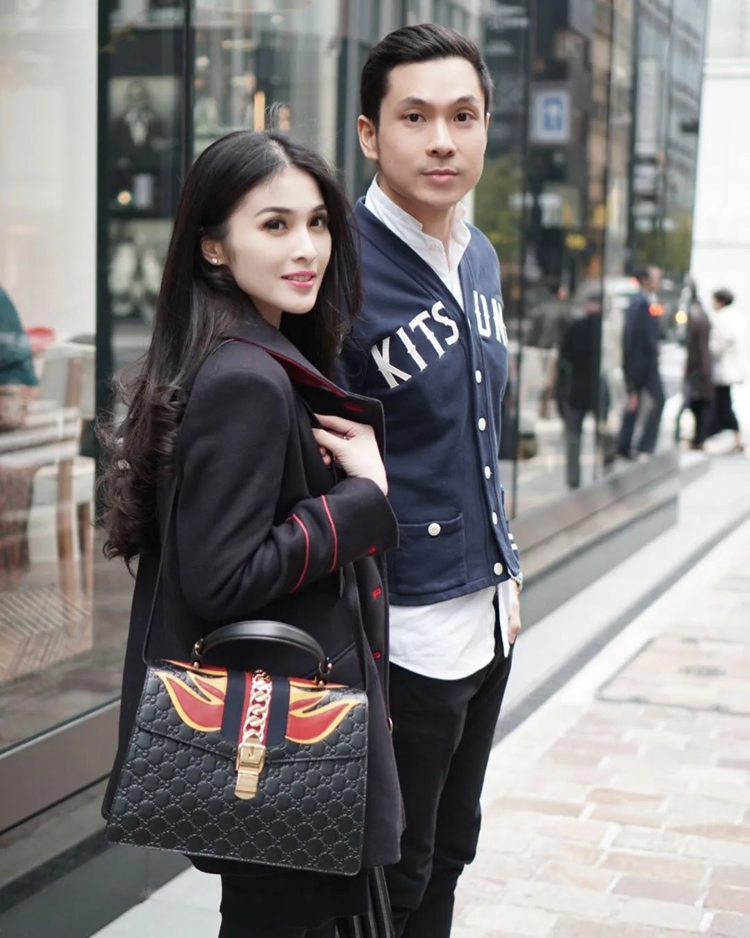 (credit: instagram/sandradewi88)