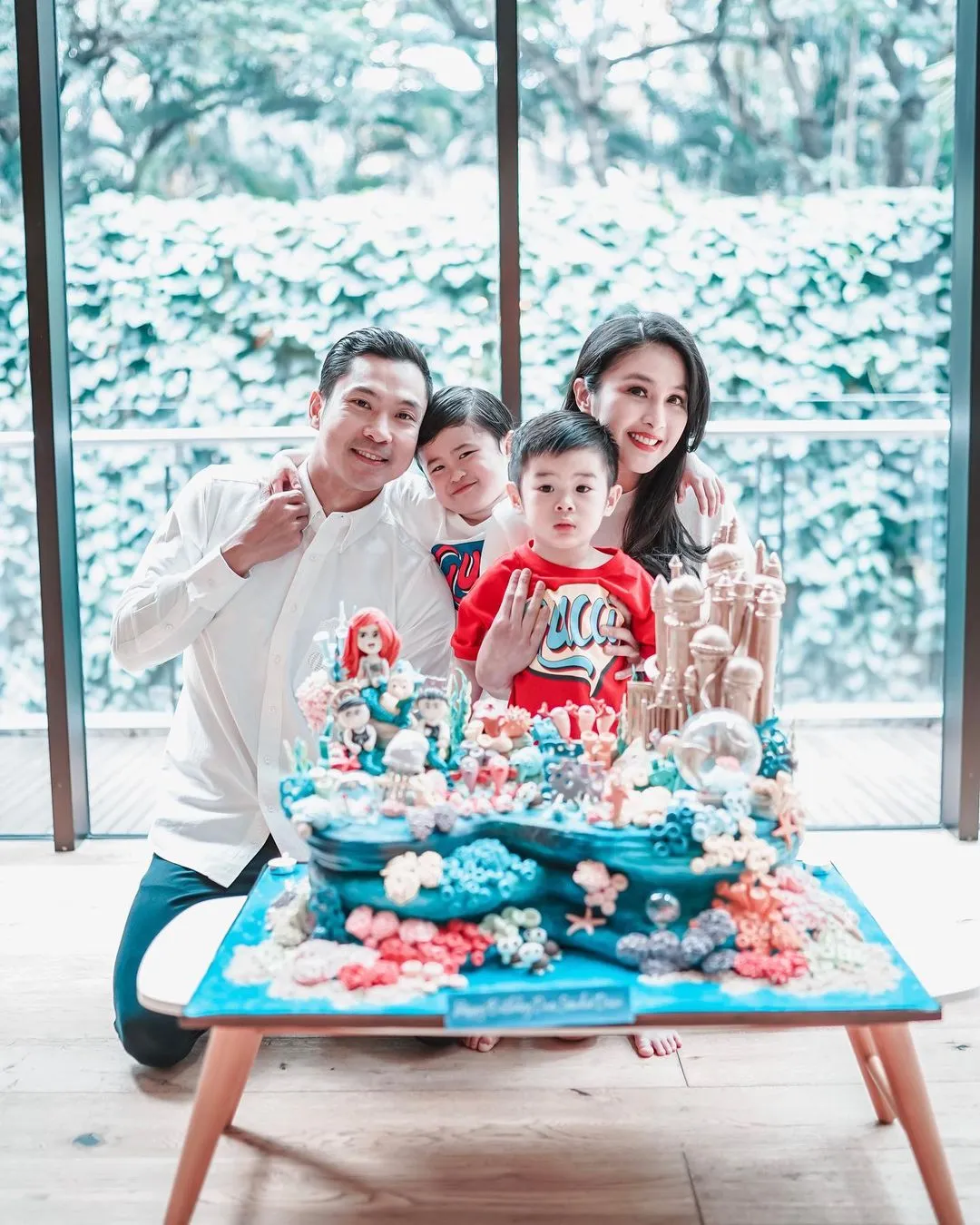 Credit: instagram.com/sandradewi88