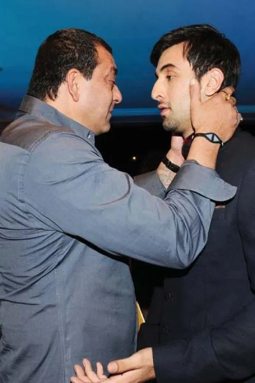 Sanjay merasa senang dengan film biopik arahan Rajkumar © Pinkvilla.com