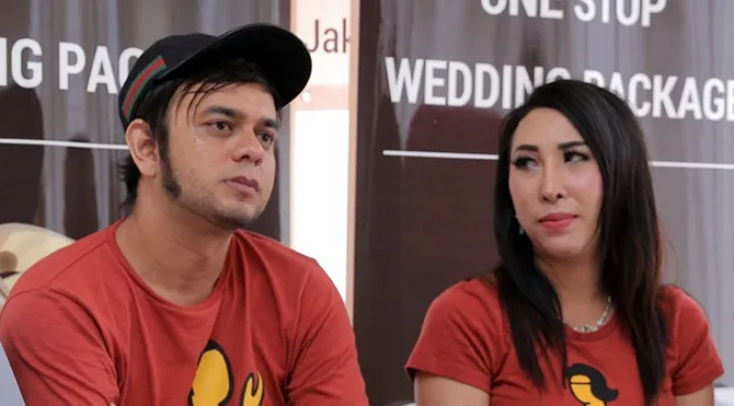 Henny merasa tertekan mendapat banyak hujatan dari netizen © Bintang.com