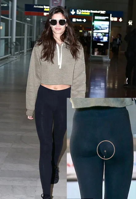 Sara Sampaio ketahuan pakai legging bolong © via dailymail.co.uk