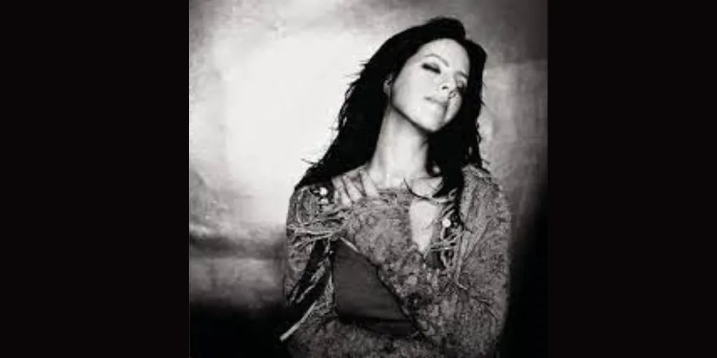 Sarah McLachlan - When She Loved Me