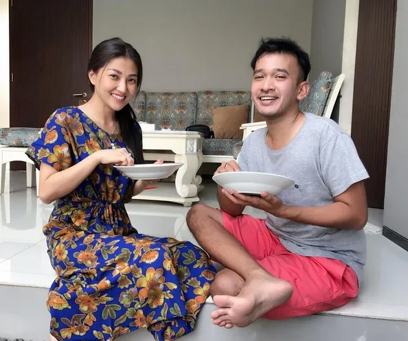 Sarwendah dan Ruben memang pasangan yang sangat sederhana © istimewa