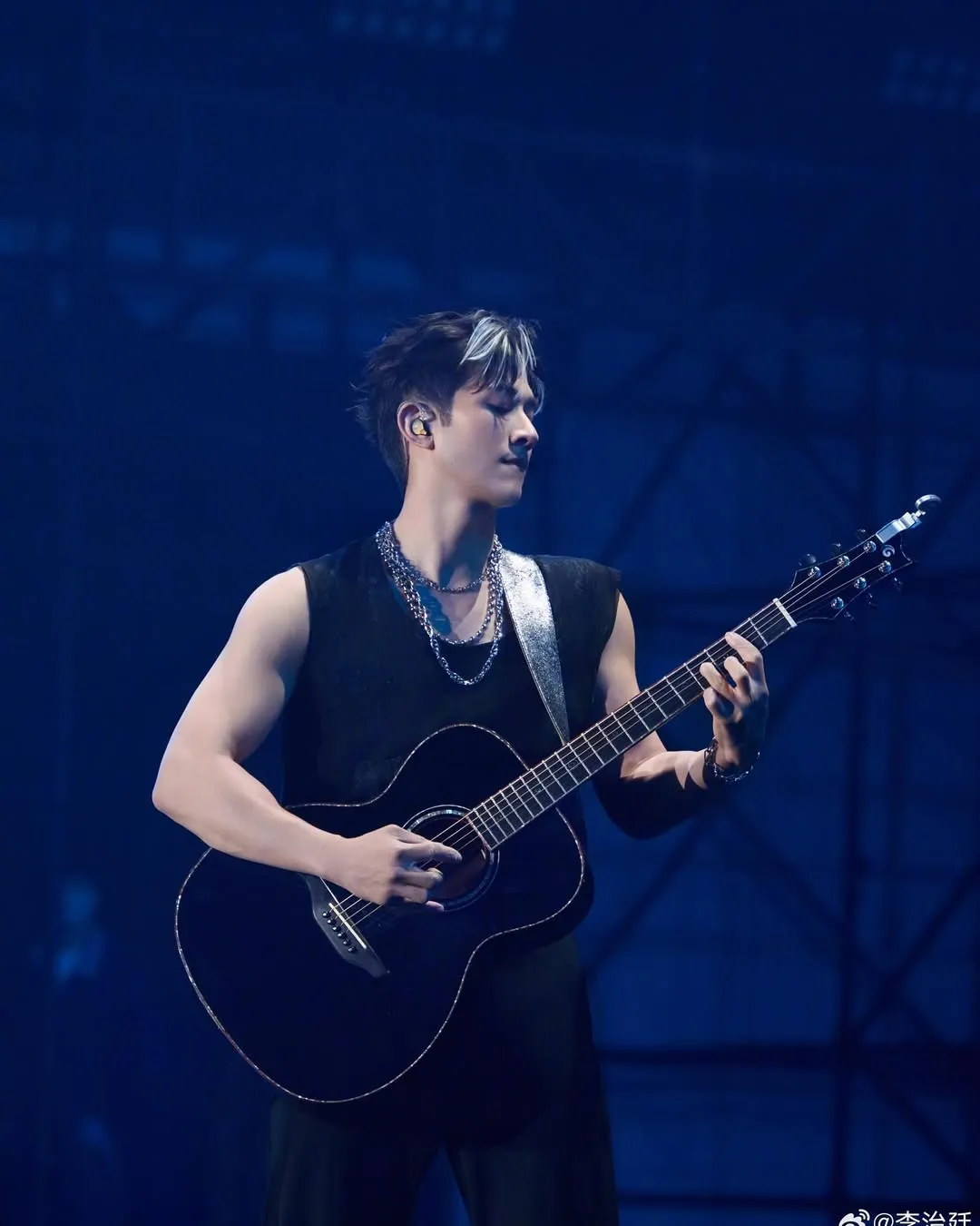 Aarif Rahman - instagram.com/@aarif_964