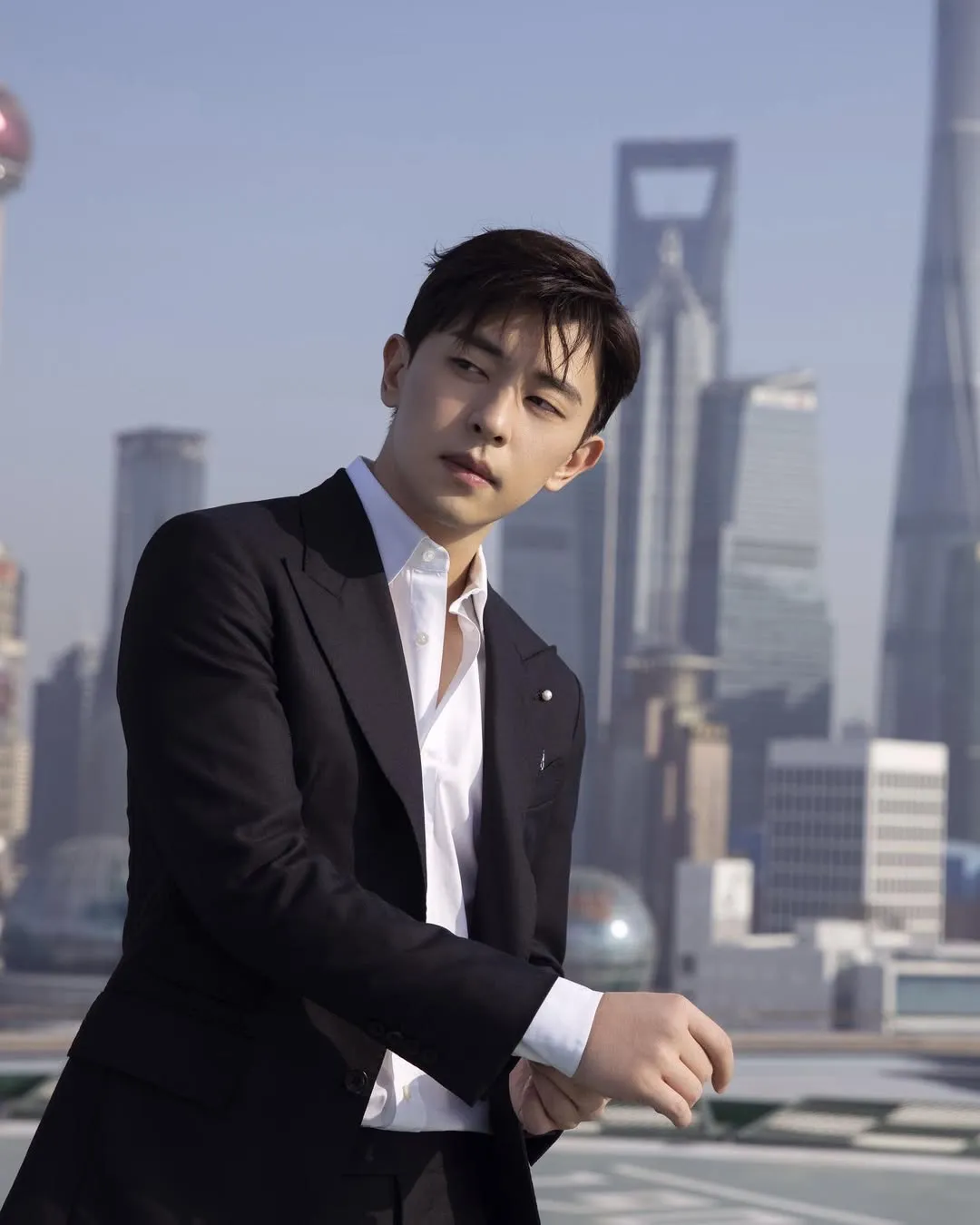 Deng Lun - instagram.com/@denglunstudio