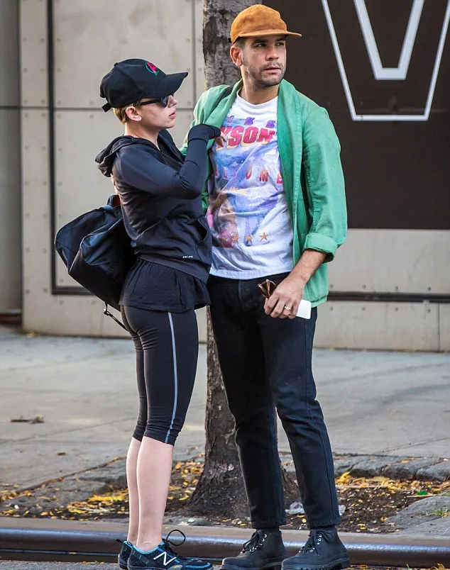 Perubahan fantastis Scarlett Johansson @ dailymail.co.uk