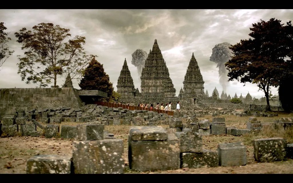 Prambanan menjadi salah satu setting apiknya.