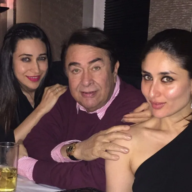 Kareena dan Karisma saat merayakan ultah Randhir Kapoor. Kompak ya? @instagram