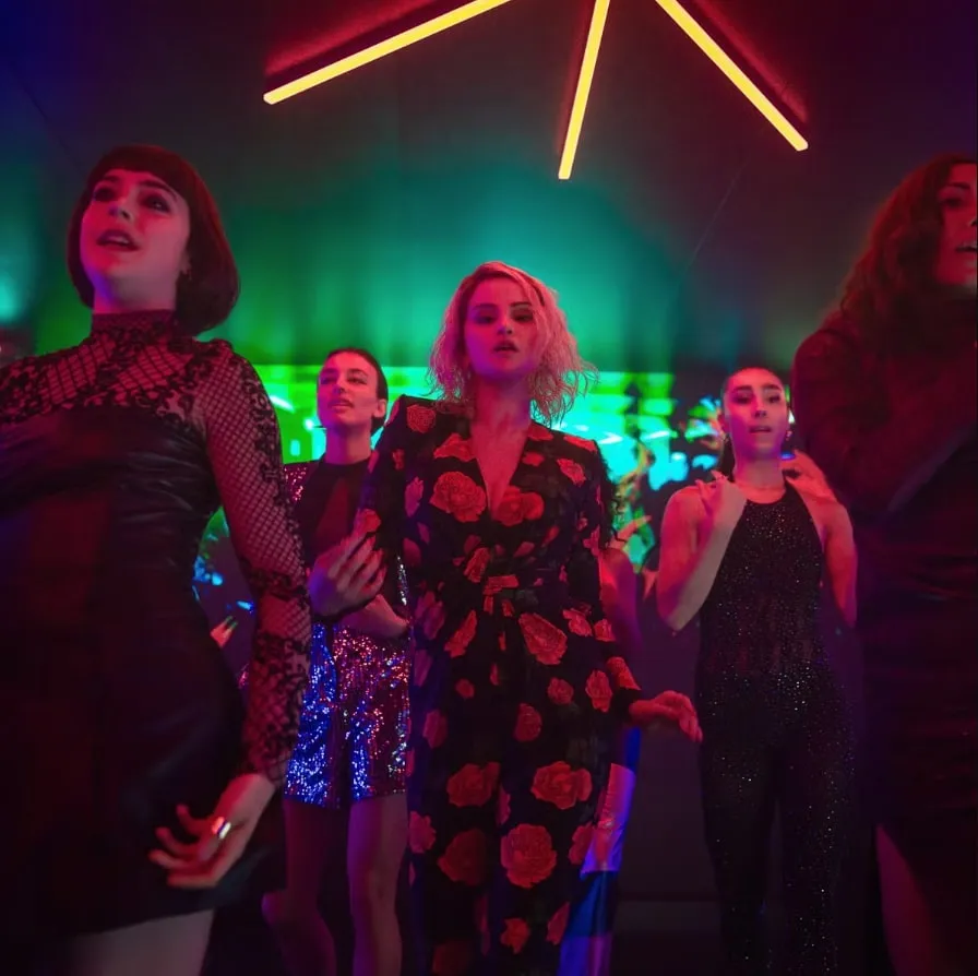 Selena Gomez keluar dari zona nyamannya lewat film ini. (Kredit: Netflix)