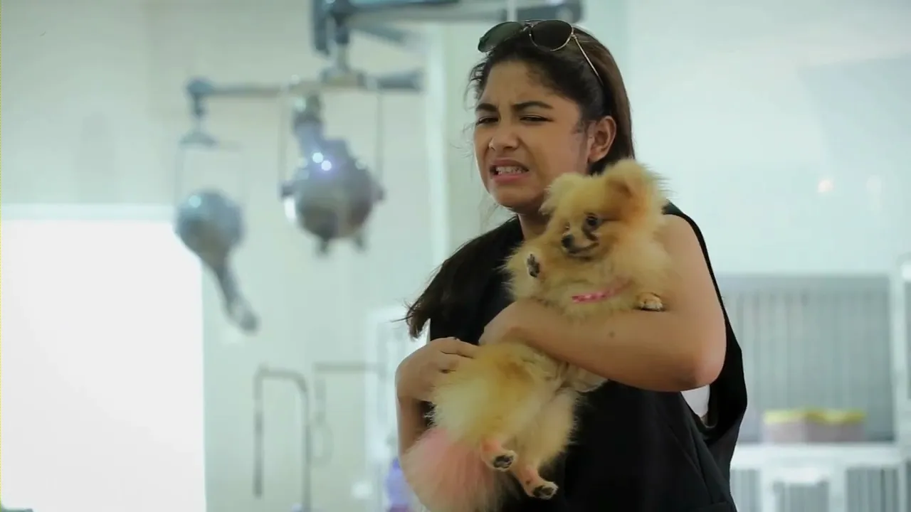 Buang air kecil di tangan Nadine, Floyd sukses bikin Valerie Thomas kewalahan © KapanLagi.com