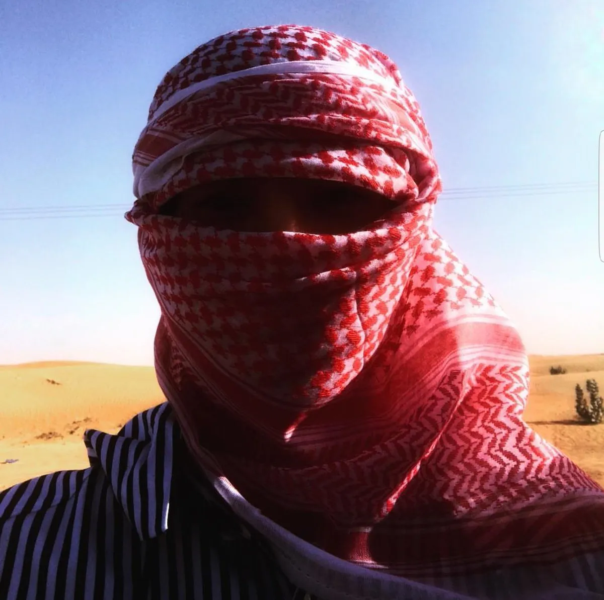 Selfie Sehun di Dubai © instagram.con/oohsehun