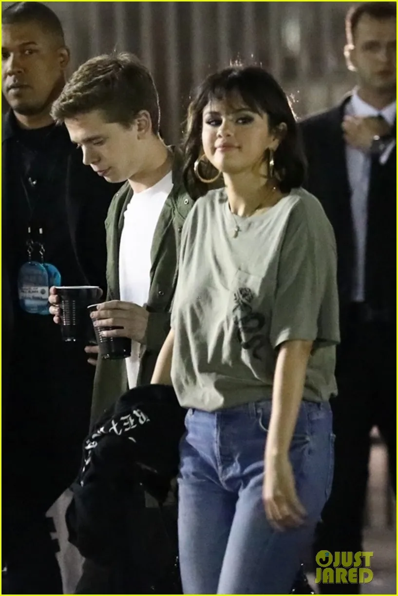 Inilah Caleb, cowok yang dikabarkan dekat dengan Selena © BackGrid via dailymail.co.uk