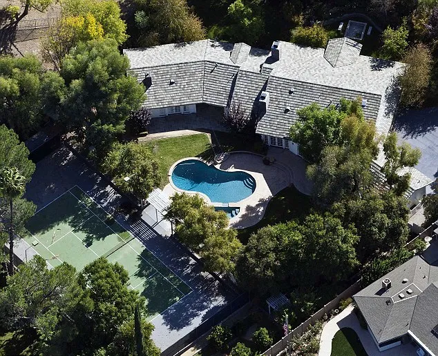 Rumah Selena Gomez @ dailymail.co.uk