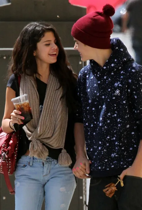 Selena Gomez dan Justin Bieber @ imnotobsessed.com 