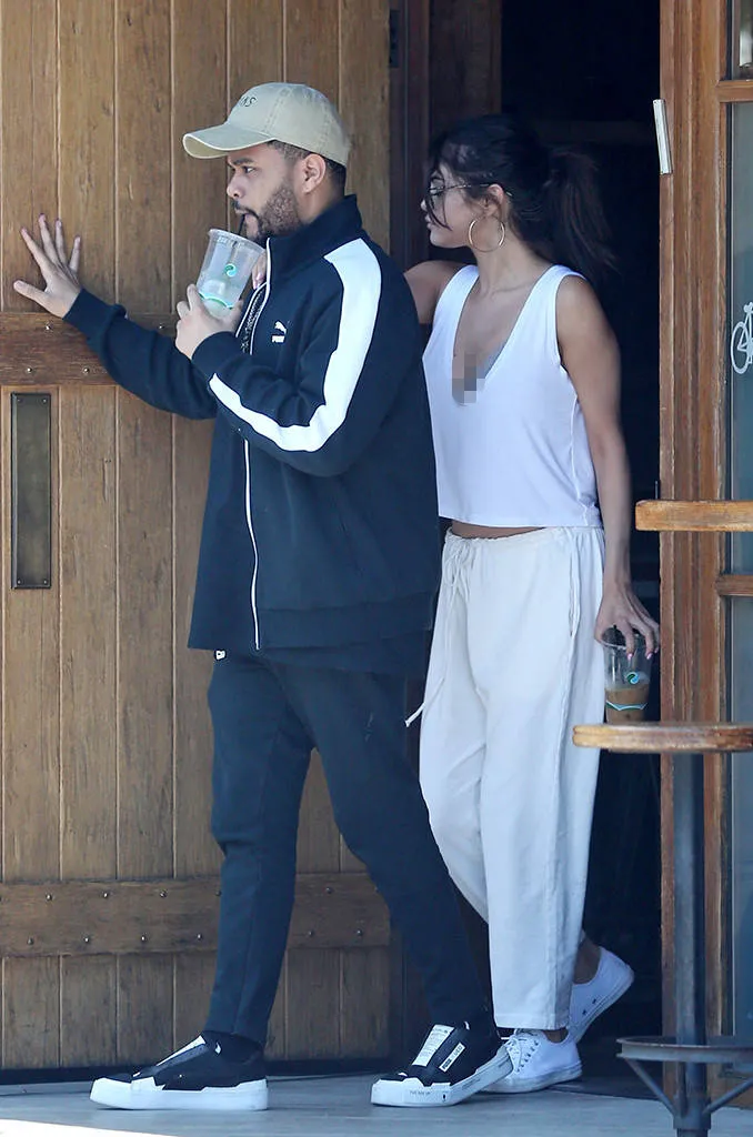 The Weeknd temui Selena dan kencan romantis © eonline.com
