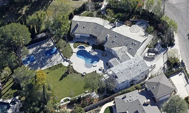 Rumah Selena Gomez @ dailymail.co.uk
