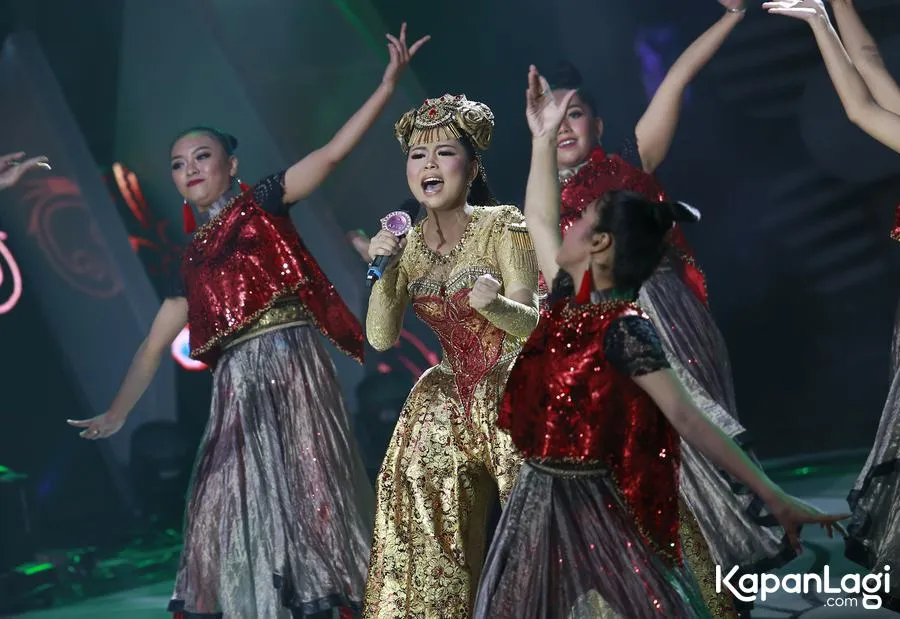 Selfi emosional berada sepanggung dengan Fildan © KapanLagi.com®/Agus Apriyanto