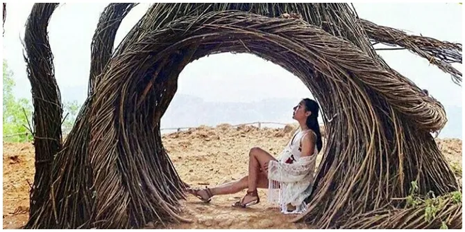 Di tempat Selfie Park Taman Pule kamu bisa mendapatkan spot-spot selfie yang keren dan kekinian loh. 