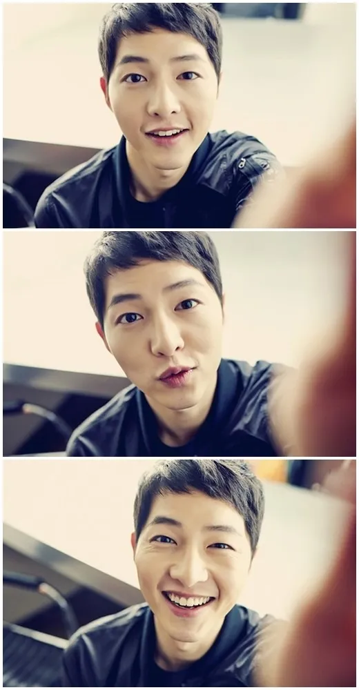 Selfie cute Song Joong Ki yang bakal bikin hati fans meleleh. ©kpopherald.com