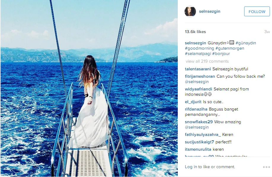 Nuansa serba biru lautan jadi pilihan liburan favorit Selin Sezgin @instagram.com/selnsezgin