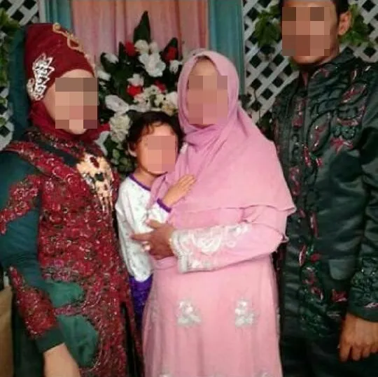 Belum Resmi Cerai, Pria Ini Ngaku Duda dan Nikah Lagi Belum Resmi Cerai, Pria Ini Ngaku Duda dan Nikah Lagi video viral siap robocop masyarakat layani info traveling info teknologi info seks info properti info kuliner info kesehatan foto viral dubai bertugas berita ekonomi