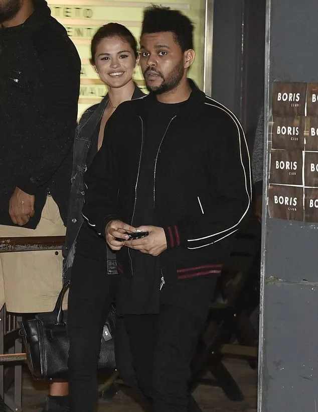 Selena dan The Weeknd kencan di malam sebelumnya © via The Sun