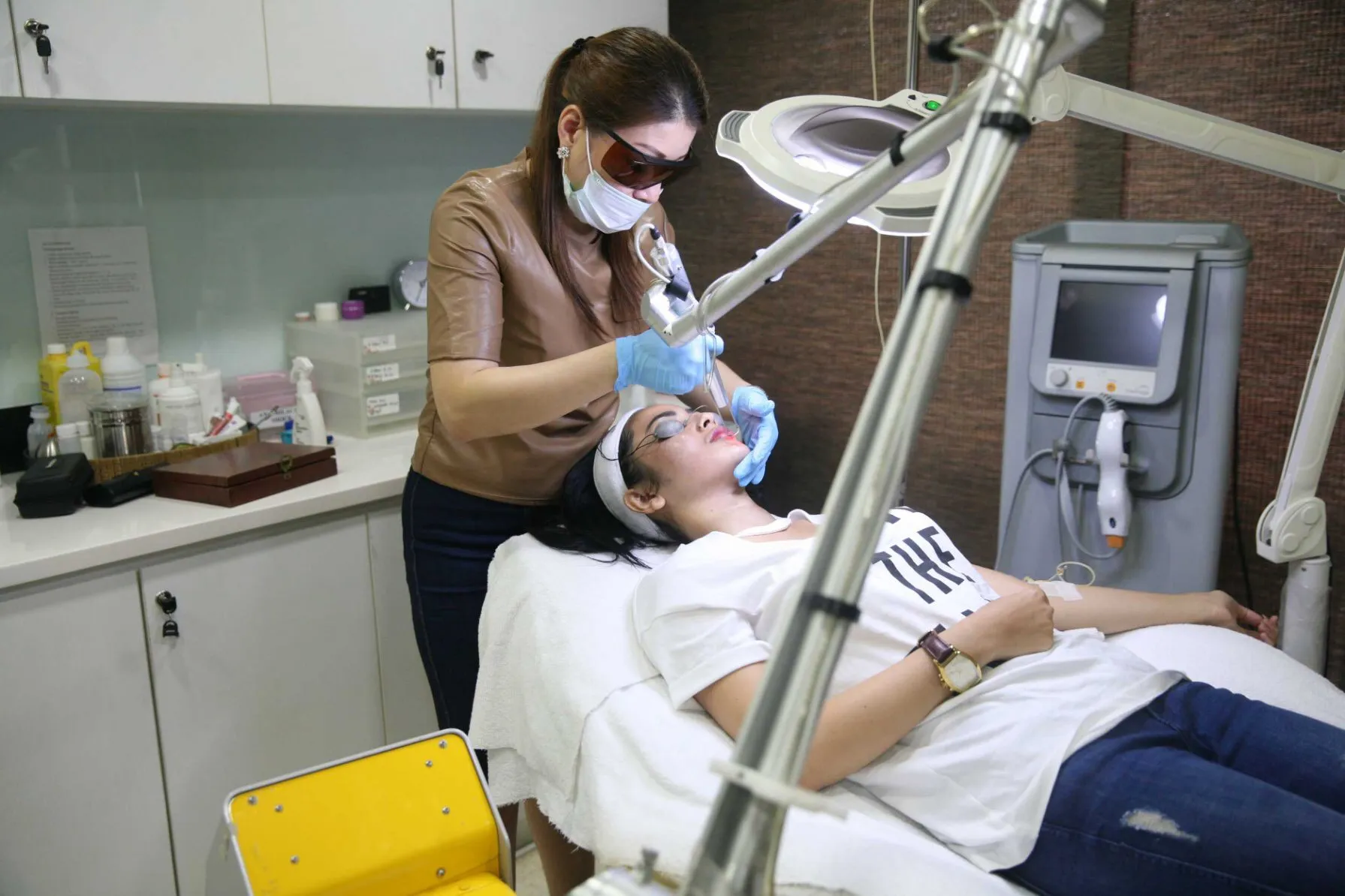 Seusai liburan, Selvi Kitty selalu jalani perawatan Š KapanLagi.com/Muhammad Akrom Sukarya