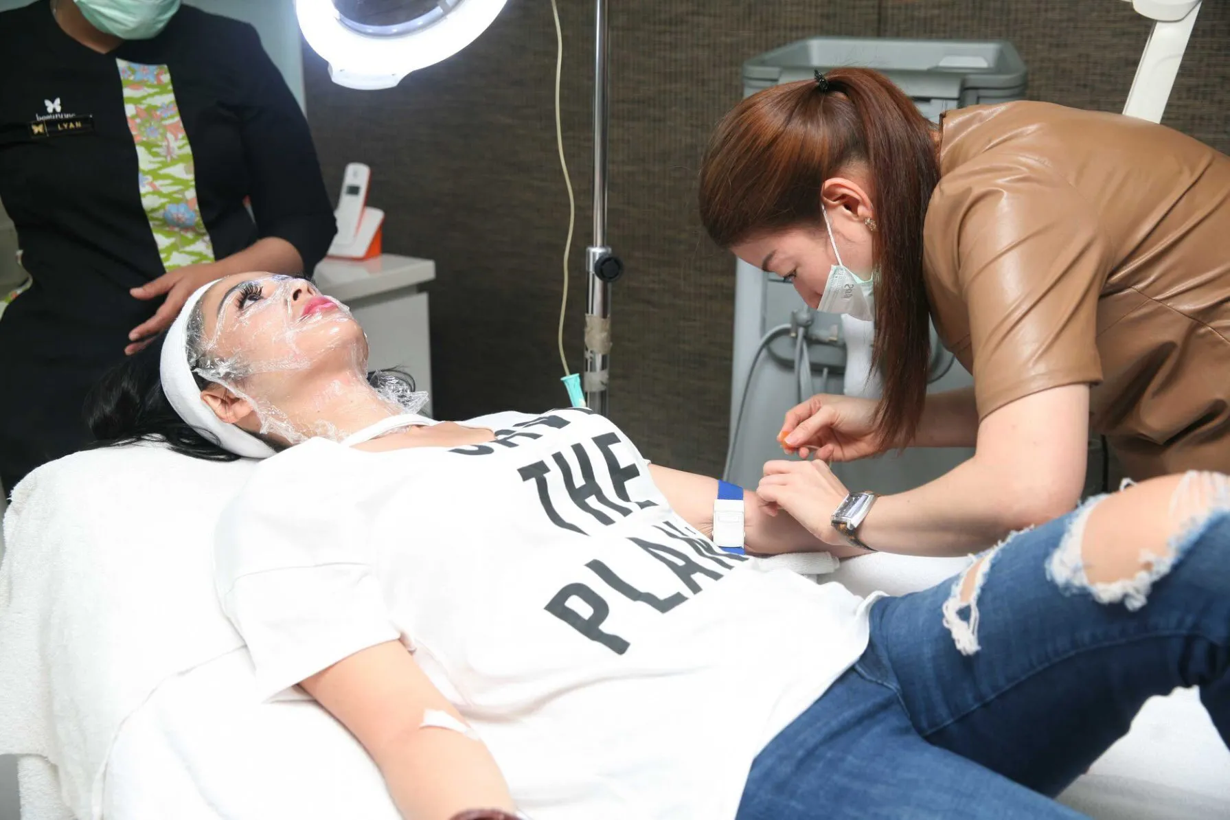 Laser rejuvenation jadi salah satu opsi pilihan Selvi Kitty untuk perawatan kulitnya © KapanLagi.com/Muhammad Akrom Sukarya