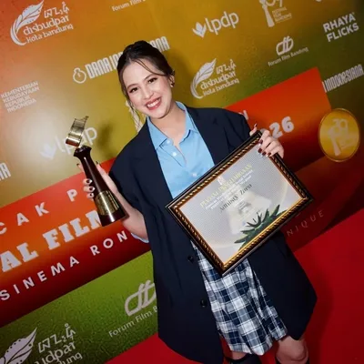 Senyum Adhisty Zara Raih Penghargaan Festival Film Bandung 2026