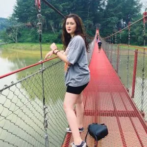 instagram.com/talithacurtis_