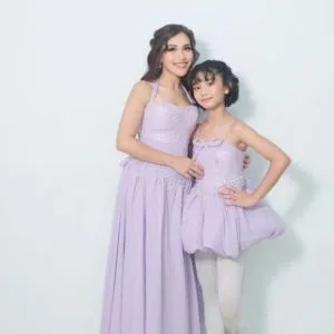 instagram.com/ayutingting92