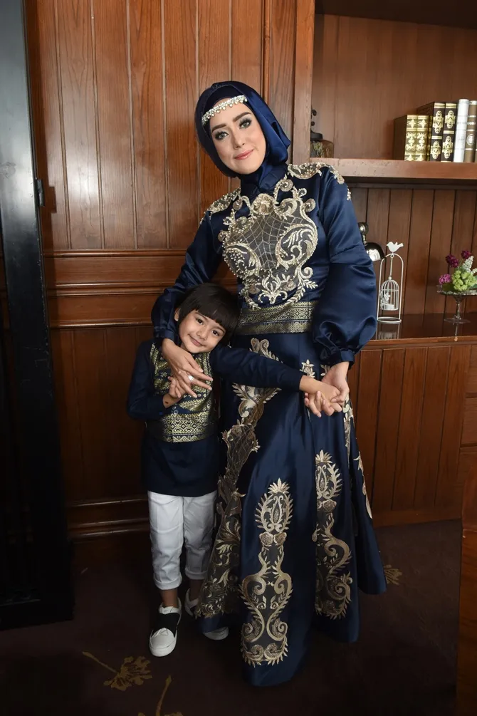 Fairuz terapkan pendidikan dan agama pada Faaz © KapanLagi.com/Bayu Herdianto