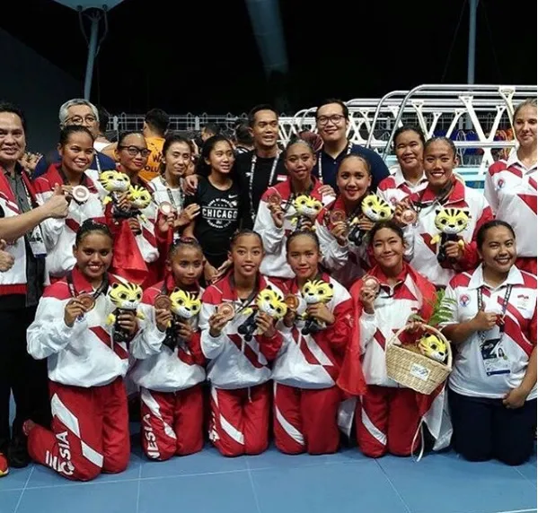 Tim renang indah beregu ini adalah penyumbang medali perunggu ketiga di SEA Games 2017 © instagram.com/naimasyeeda