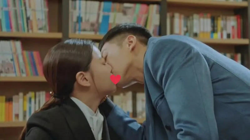 Scene ciuman Lee Seung Gi dan Oh Yeon Seo yang membuat rating HWAYUGI naik. © tvN
