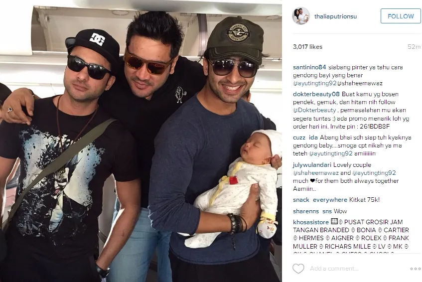 Shaheer Sheikh sudah pintar gendong anak Ruben Onsu. @instagram/thaliaputrionsu