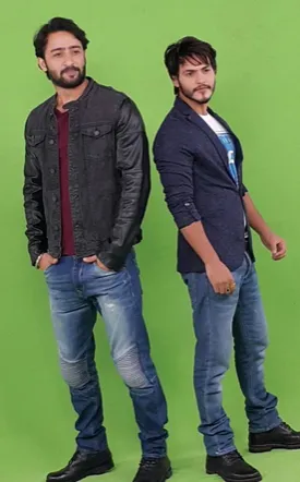 Shaheer dan Ravi sedang mencari banyak uang di Indonesia. ©twitter/ravibhatia333