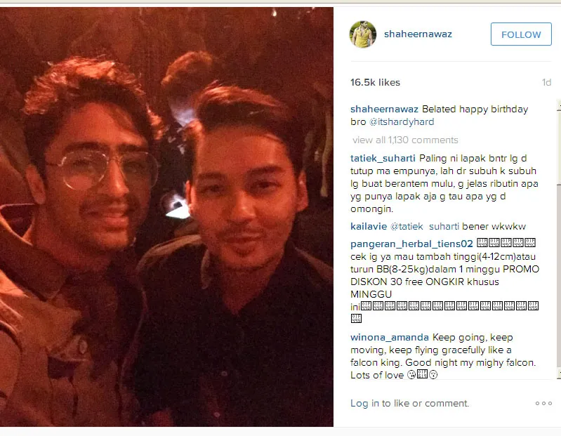 Ini dia selfie ganteng dan kece Shaheer dan Hardy © Instagram.com/shaheernawaz