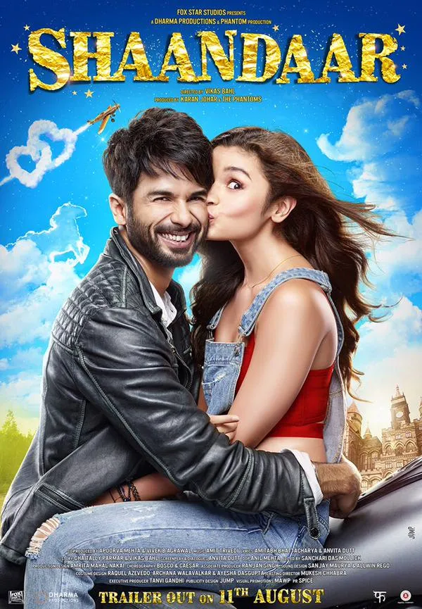 Ini dia saat Alia cium mesra Shahid Kapoor @twitter.com/karanjohar