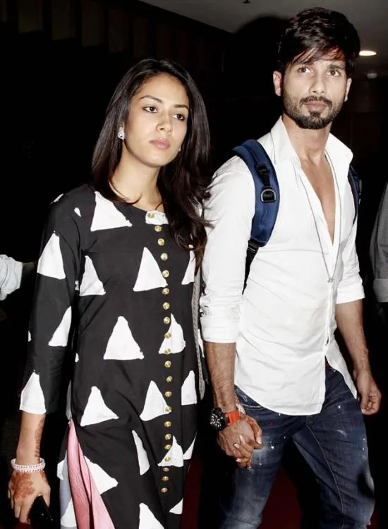 Shahid dan Mira ke London bersama keluarga untuk menghadiri acara keagamaan © Pinkvilla.com