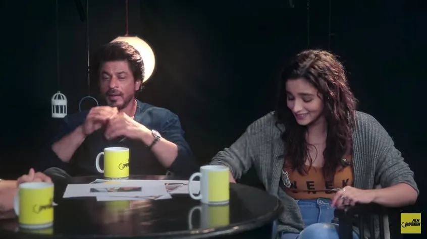Shahrukh dan Alia nggak habis pikir kenapa ada video seperti PPAP ©bollywoodlife