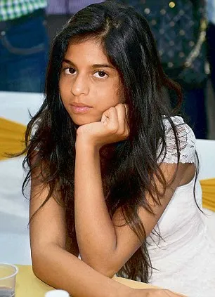 Suhana ingin jadi aktris dan diminta SRK untuk belajar kepada Kajol. ©dailymail.co.uk
