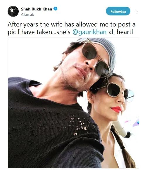 Shahrukh Khan akhirnya dapat izin Gauri posting foto ini ©Twitter/iamsrk