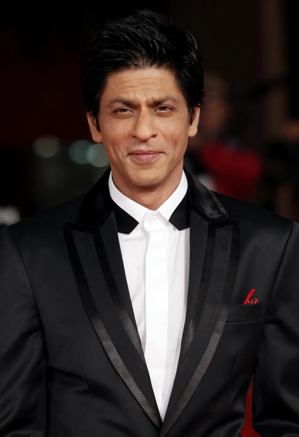 Shahrukh Khan akan dibayar Rp 31 Miliar untuk produk perlengkapan kamar mandi @enriqueiglesias.com