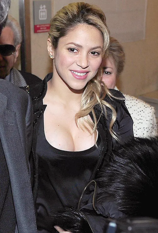Shakira @ thesun.co.uk