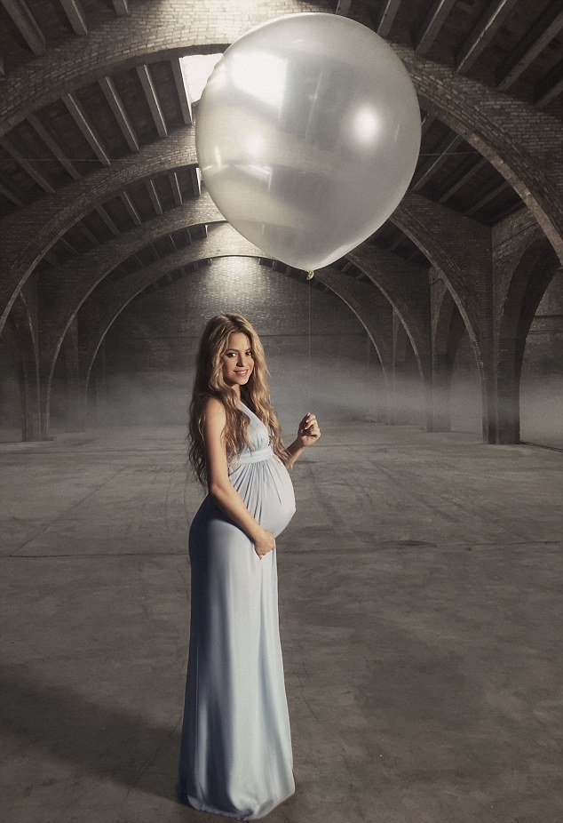 Shakira melahirkan putranya yang kedua @ dailymail.co.uk