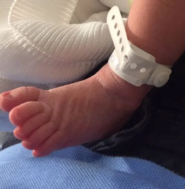 Kaki dari anak kedua Shakira, Sasha / © Twitter