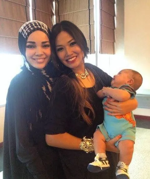 Shanty dan Dewi, sahabat abadi! © Instagram/shantyparedes