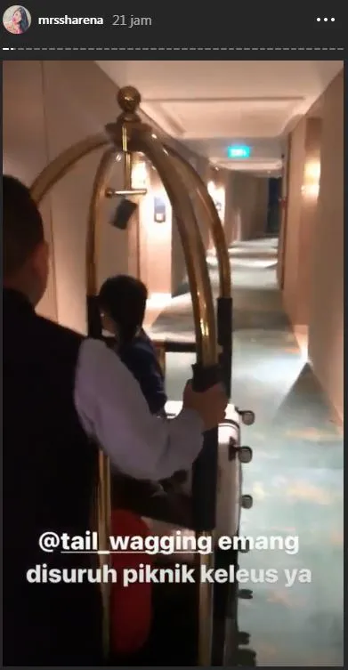 Sharena dan keluarga di hotel ©instagram.com/mrsharena