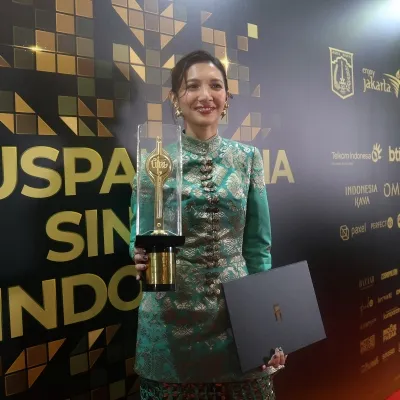 Sheila Dara Aisha Raih Pemeran Utama Perempuan Terbaik FFI 2025, Persembahkan Kemenangan untuk Vidi Aldiano