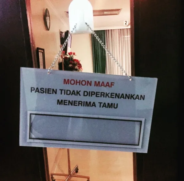 Karena kondisi yang belum pulih betul, Sheila Marcia hanya bisa dijenguk oleh kerabat terdekat saja © instagram.com/erie_nya